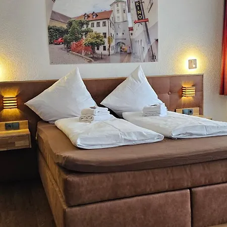 酒店 Brauereigasthof Zur Muenz Seit 1586 金茨堡