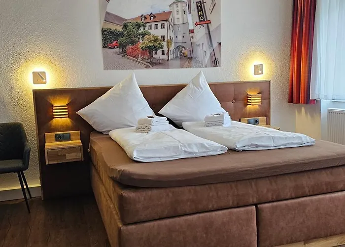 酒店 Brauereigasthof Zur Muenz Seit 1586 金茨堡